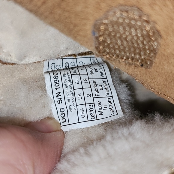 Baby Uggs - Picture 7 of 8